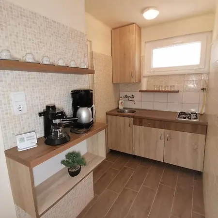 Gyoengyvirag Apartmanhaz Hajdúszoboszló