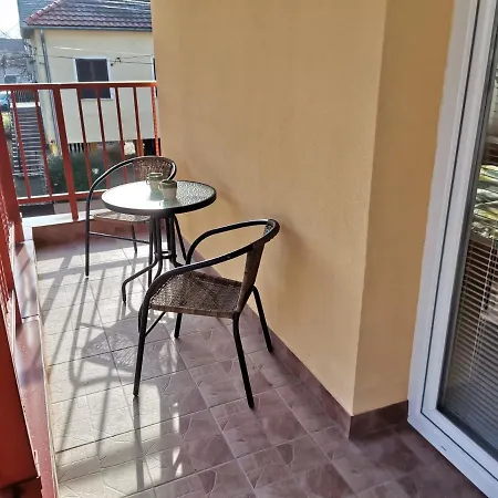 Gyoengyvirag Apartmanhaz Hajdúszoboszló