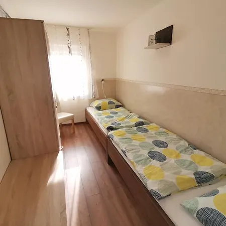 Appartement Gyoengyvirag Apartmanhaz *
