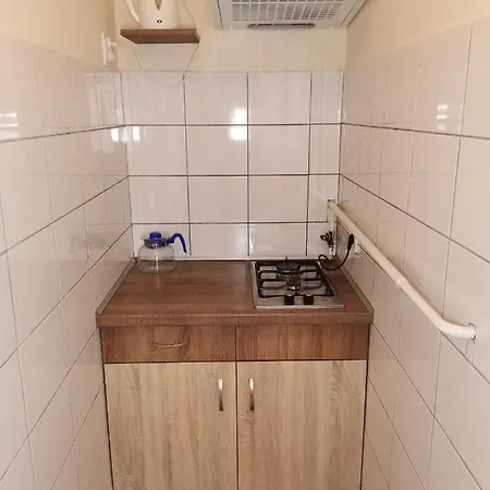Gyoengyvirag Apartmanhaz
