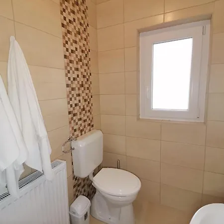 Appartement Gyoengyvirag Apartmanhaz