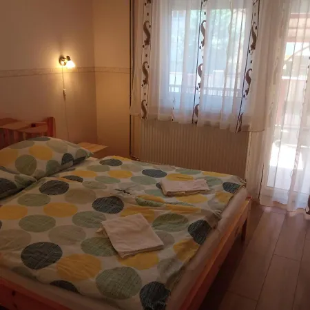 Appartement Gyoengyvirag Apartmanhaz